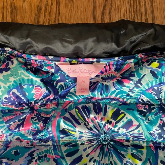 LILLY PULITZER DownPuffer Vest in Black Size M - Picture 9 of 13